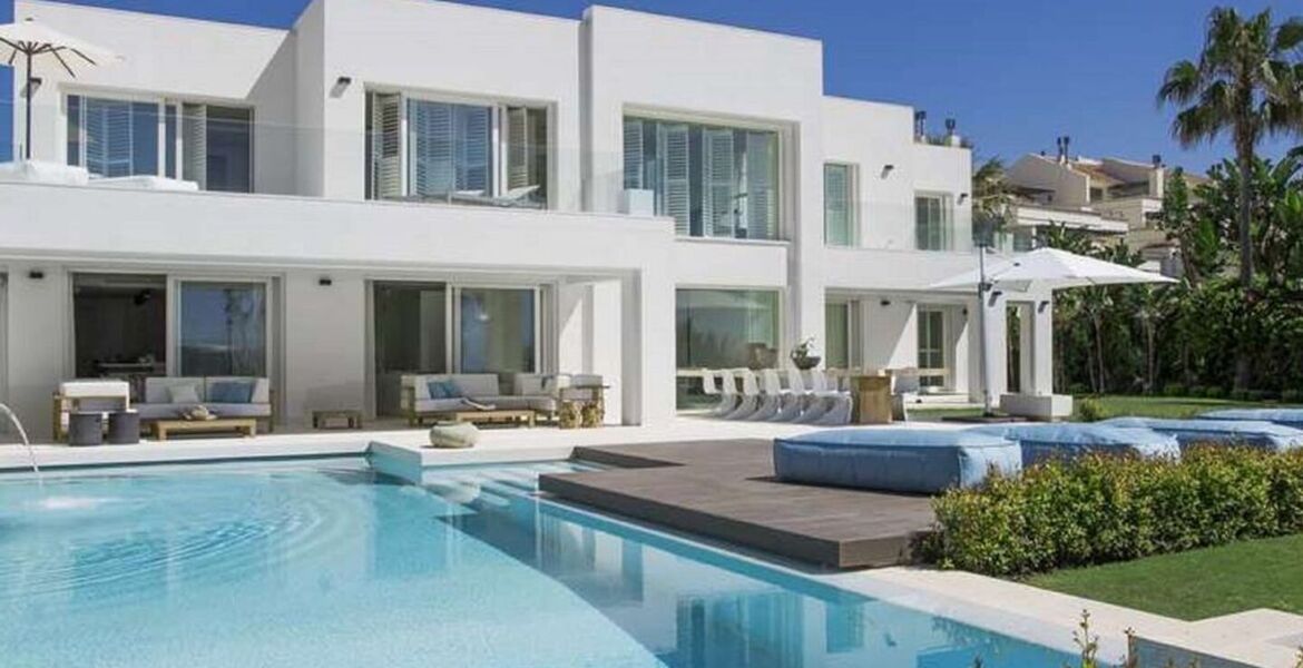 Luxury Villa for rent in Marbella Rio Verde Beach 