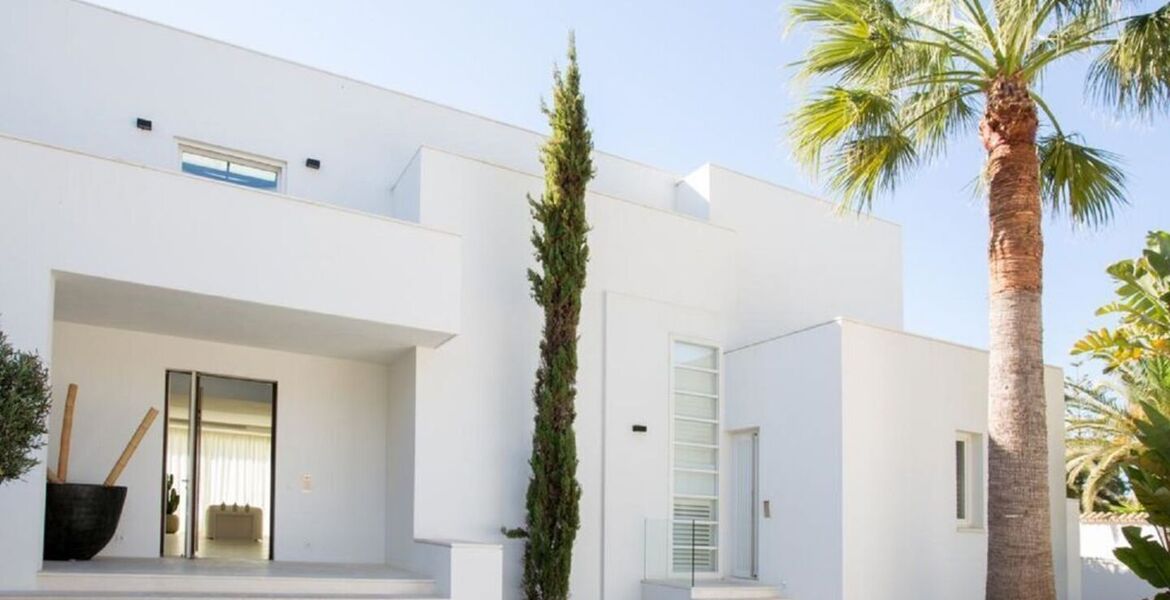 Luxury Villa for rent in Marbella Rio Verde Beach 