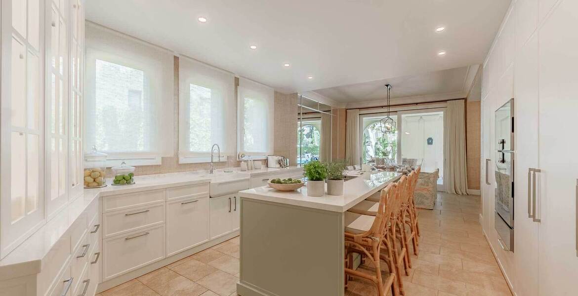 Villa a Golden Mile Puente Romano Marbella 