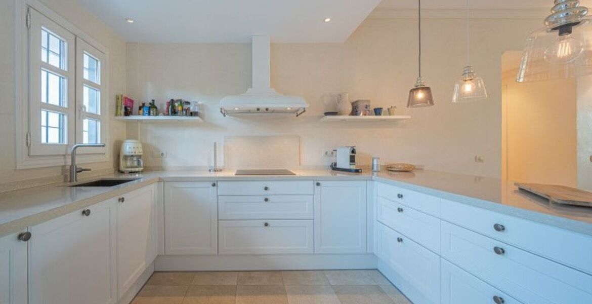 Two-bedroom ground floor apartment for rent in Marbella