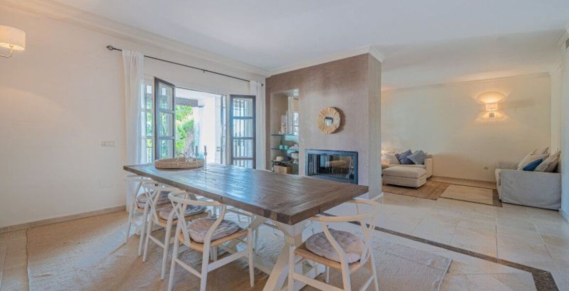 Two-bedroom ground floor apartment for rent in Marbella