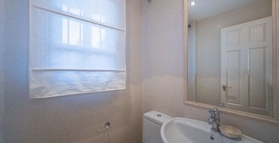 Two-bedroom ground floor apartment for rent in Marbella