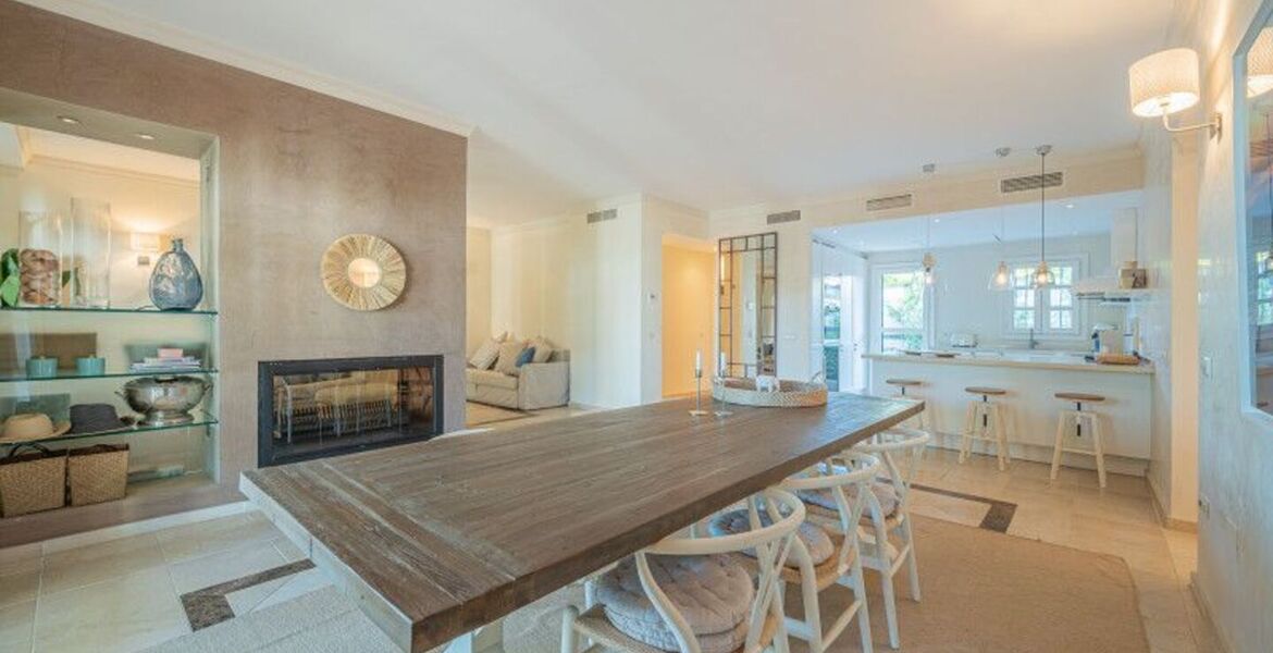 Two-bedroom ground floor apartment for rent in Marbella