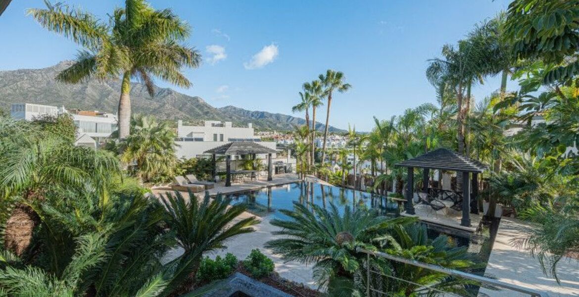 Two-bedroom ground floor apartment for rent in Marbella