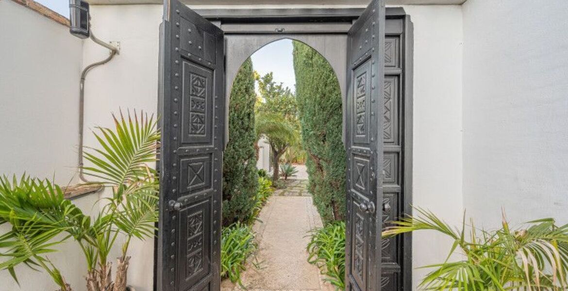 Two-bedroom ground floor apartment for rent in Marbella