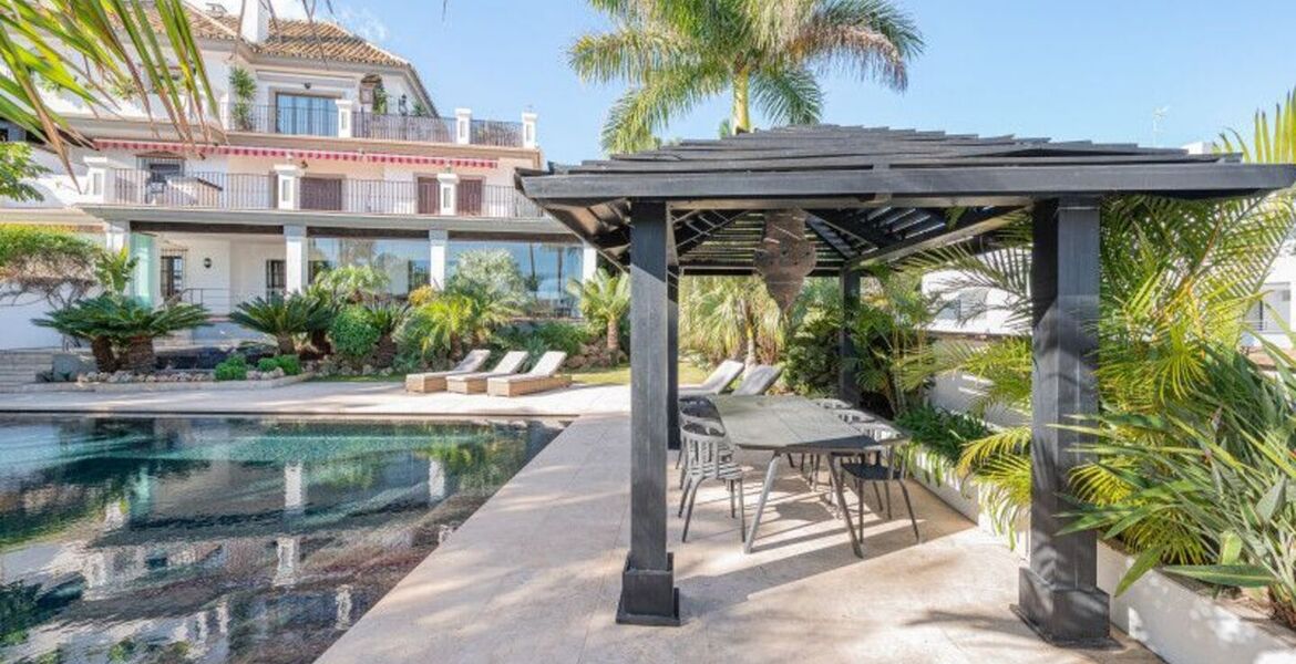 Two-bedroom ground floor apartment for rent in Marbella