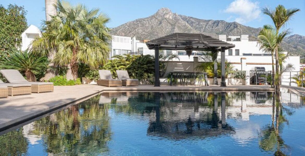 Two-bedroom ground floor apartment for rent in Marbella