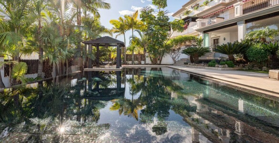 Two-bedroom ground floor apartment for rent in Marbella
