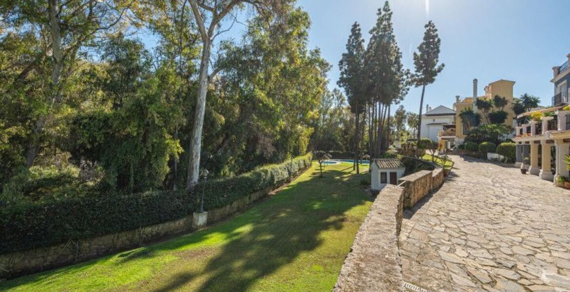 Two-bedroom ground floor apartment for rent in Marbella