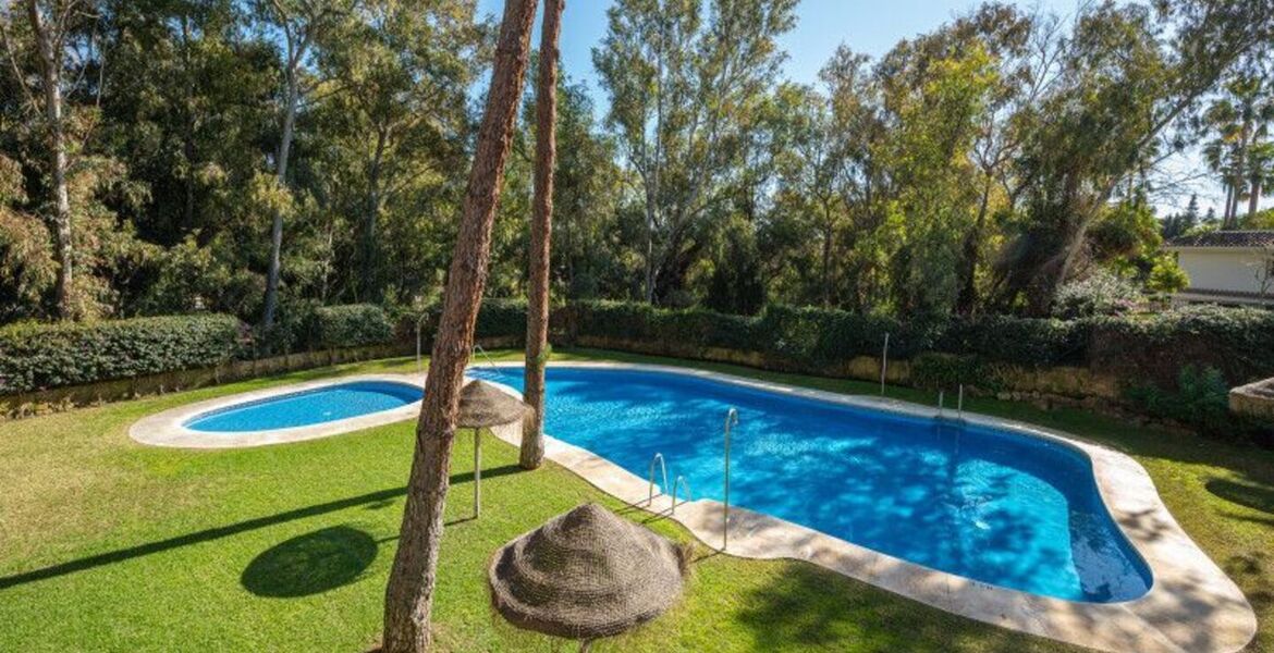 Two-bedroom ground floor apartment for rent in Marbella