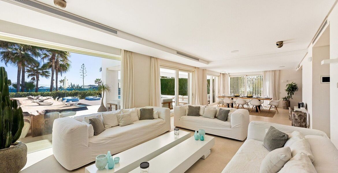 Вилла на берегу моря в аренду в Golden Mile Marbella