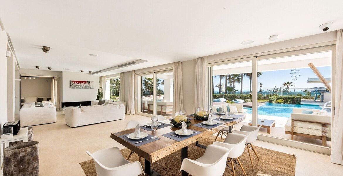 Вилла на берегу моря в аренду в Golden Mile Marbella