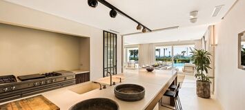 Вилла на берегу моря в аренду в Golden Mile Marbella