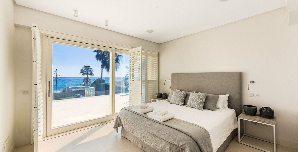 Вилла на берегу моря в аренду в Golden Mile Marbella