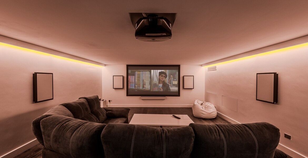 Вилла на берегу моря в аренду в Golden Mile Marbella
