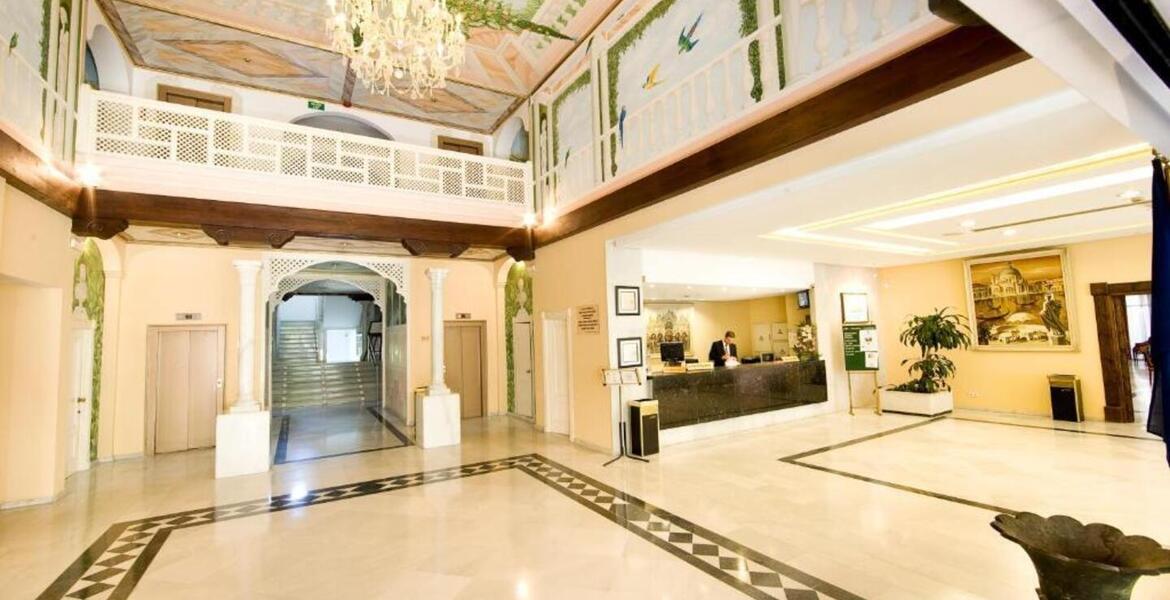 For rent aparmtent in Golden Mile