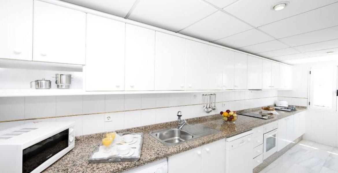 For rent aparmtent in Golden Mile