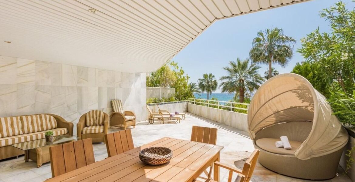 Apartamento en alquiler en Playa Esmeralda, Marbella