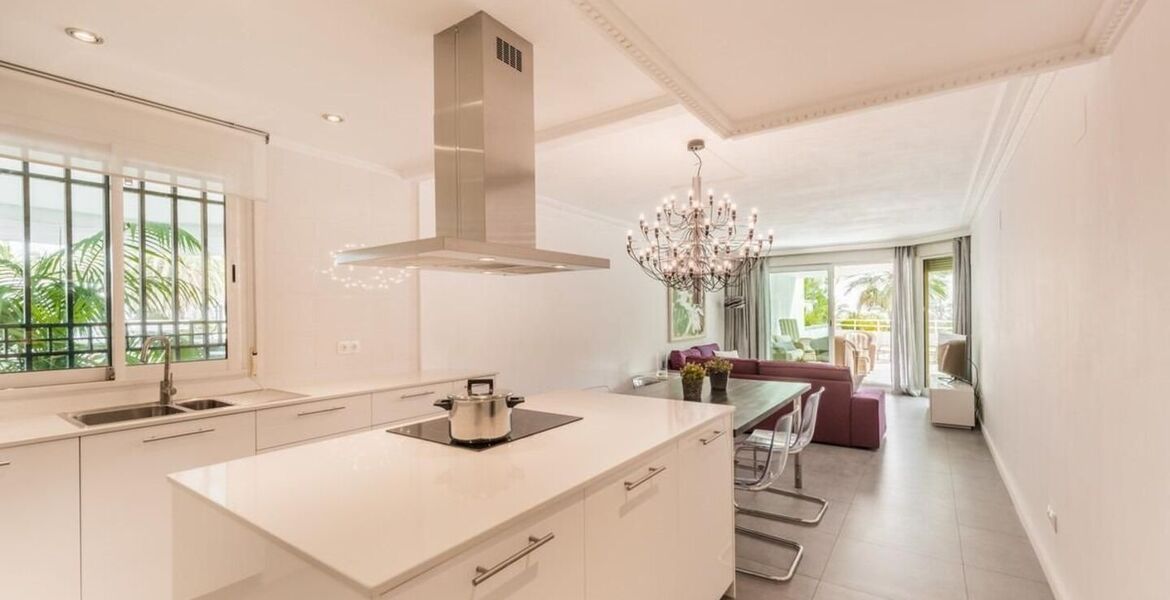 Apartamento en alquiler en Playa Esmeralda, Marbella