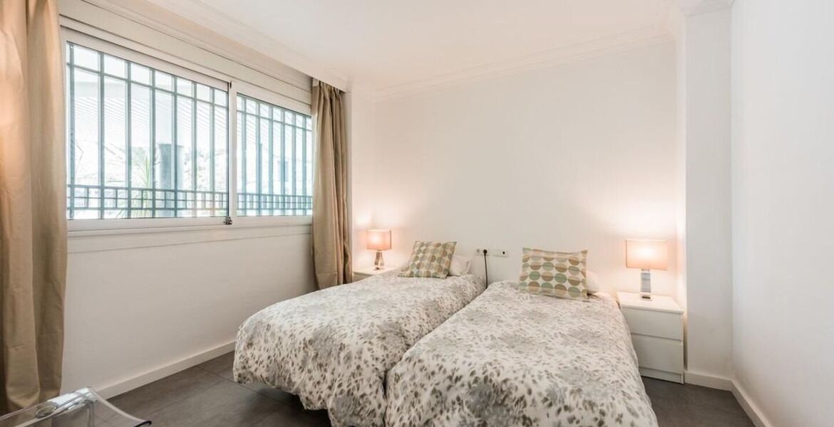 Apartamento en alquiler en Playa Esmeralda, Marbella