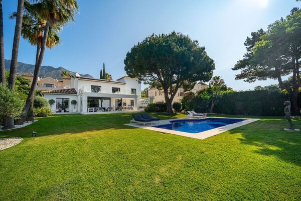 Villa en alquiler en Marbella Sierra Blanca