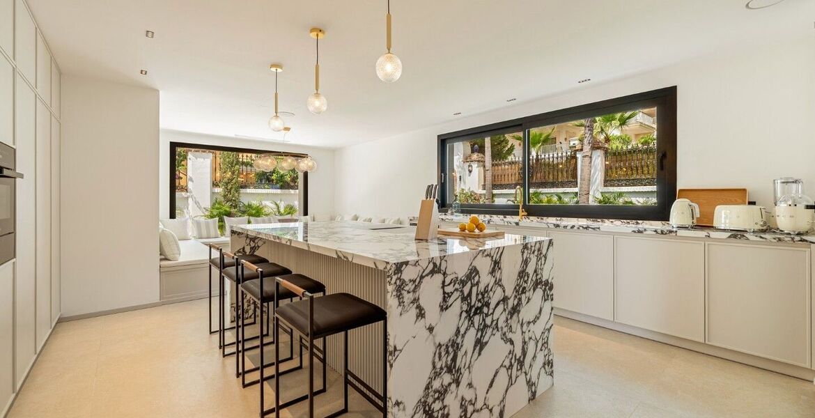 Villa for rent in Puerto Banus