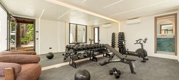 Villa for rent in Puerto Banus