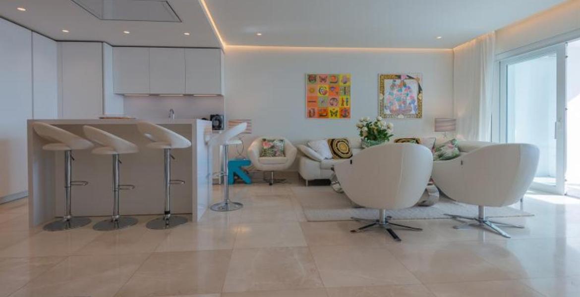 Excepcional apartamento en primera línea de playa 