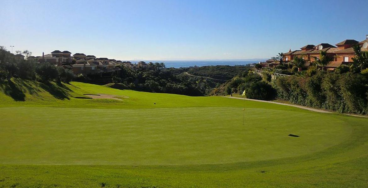 Enjoy an amazing Santa Clara Golf Course