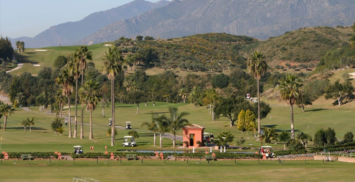 Enjoy an amazing Santa Clara Golf Course