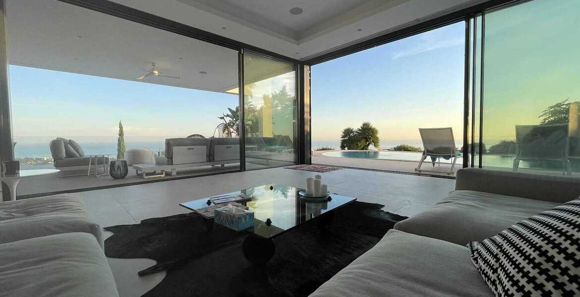 Contemporary Villa sea view in Los Monteros