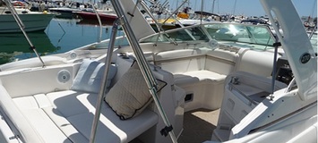 Yacht Rinker 270 Fiesta Vee for rental in Puerto Banús.