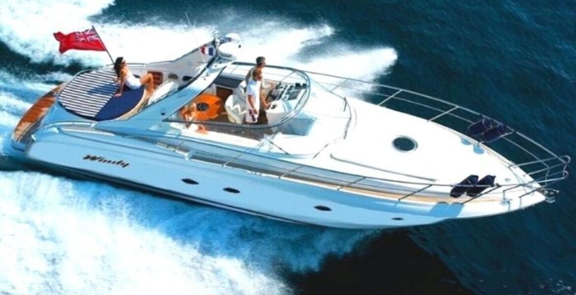 Yate Windy 42 Grand Bora en alquiler en Puerto Banús.