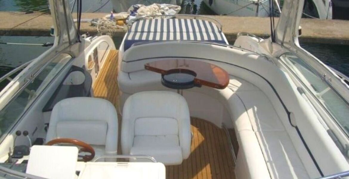 Yate Windy 42 Grand Bora en alquiler en Puerto Banús.