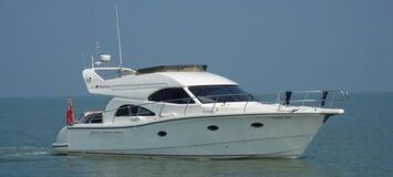 Yacht Rodman Flybridge 44 for rental in Puerto Banús.