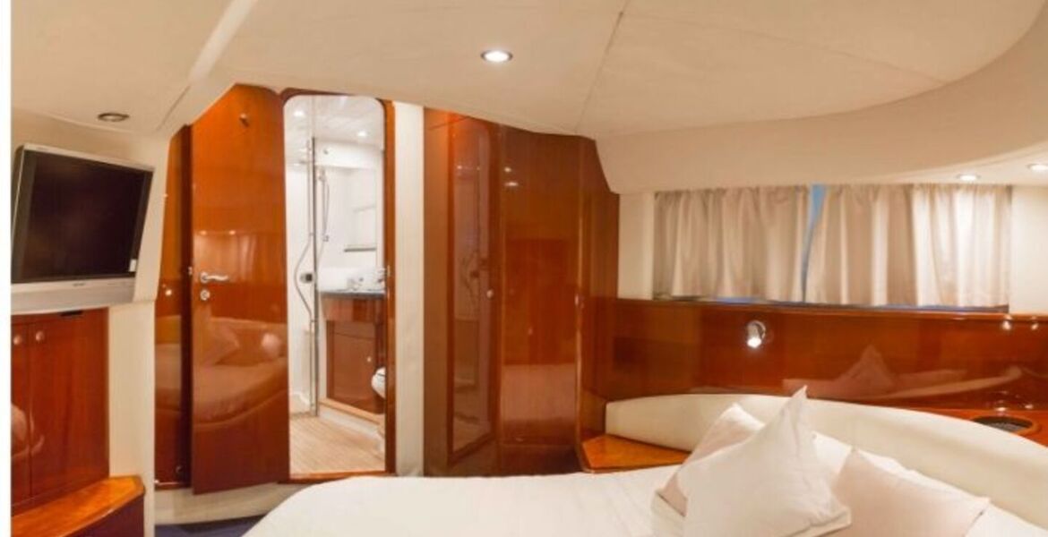 Yacht Princess V58 for rental in Puerto Banús, Marbella 