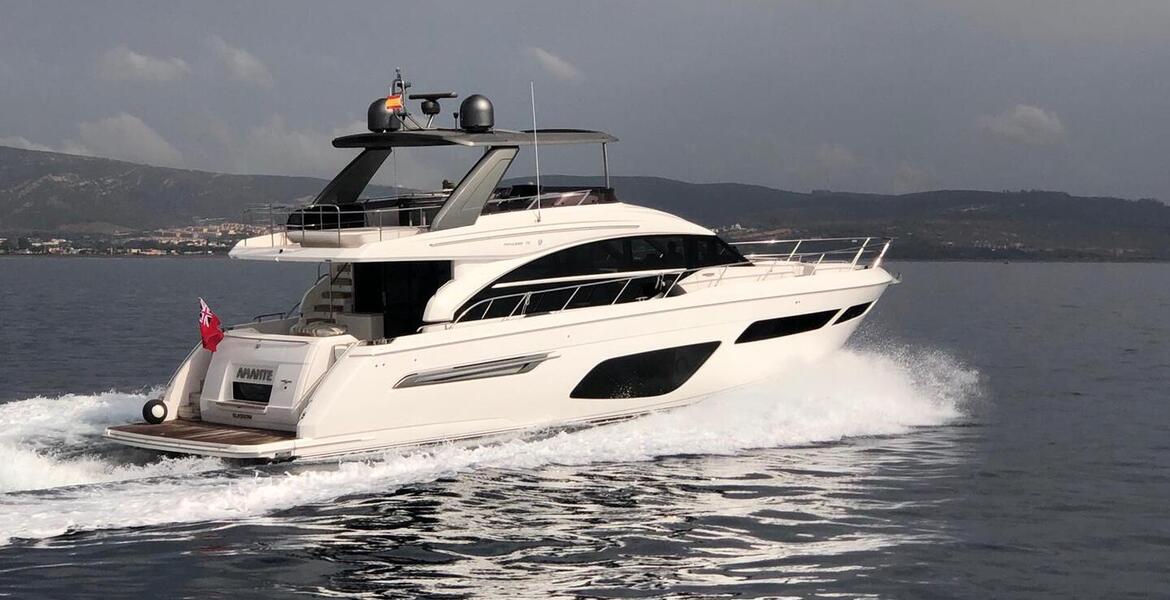 Yacht Princess F70 for rental in Puerto Banús, Marbella.