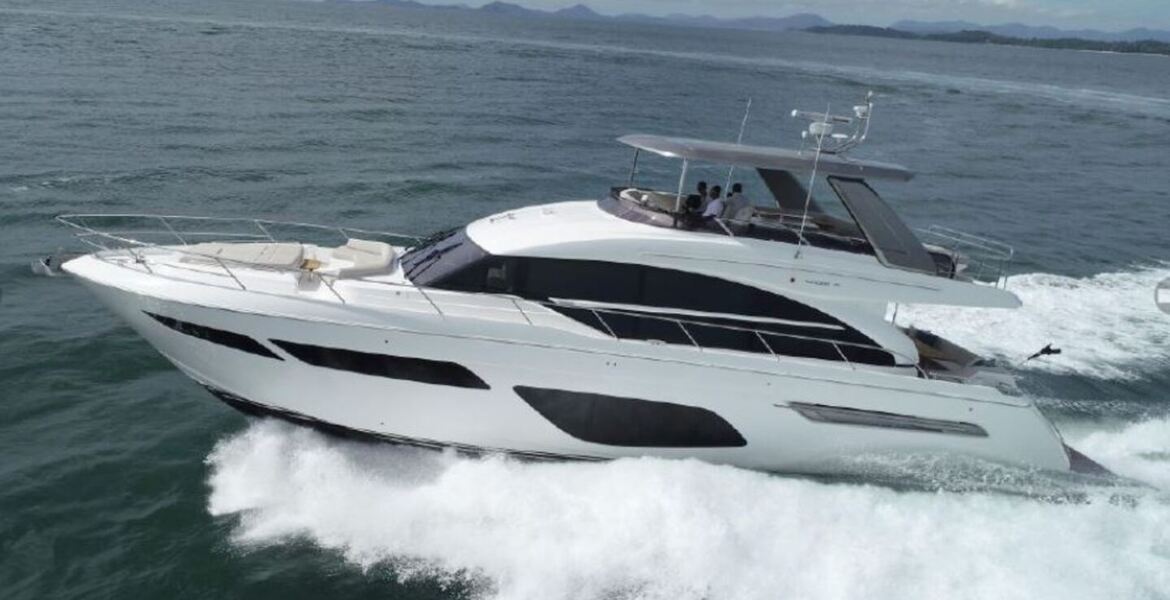 Yacht Princess F70 for rental in Puerto Banús, Marbella.