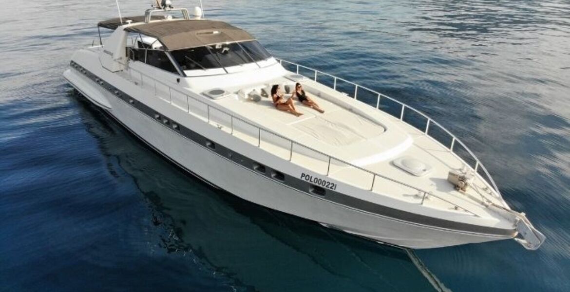 Yate Mangusta 80 en alquiler en Marbella, Puente Banus.