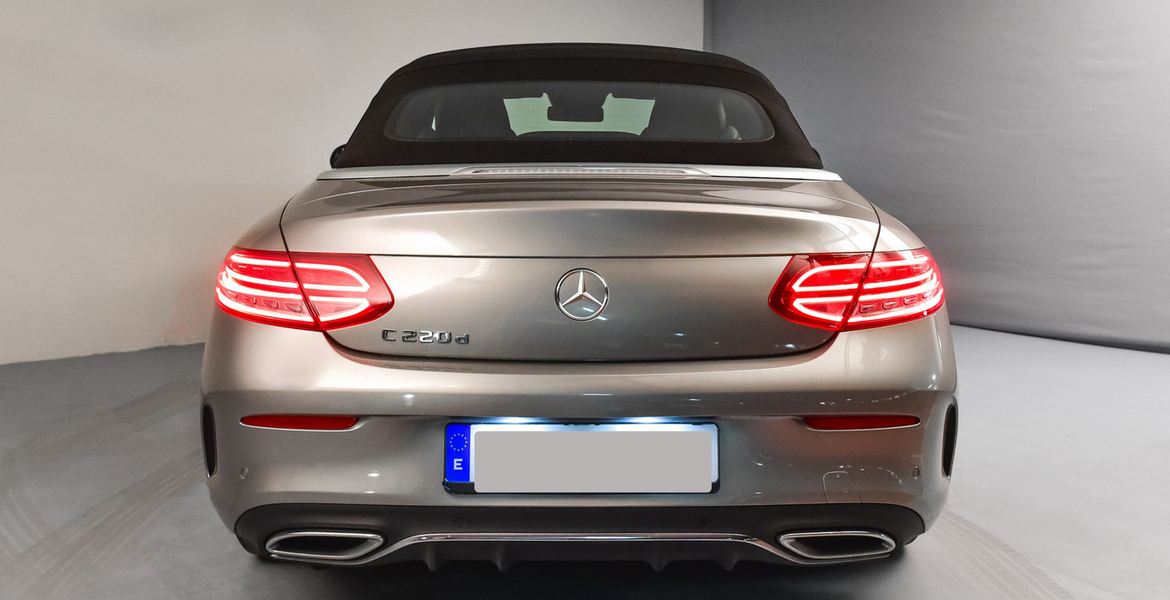 Louer une voiture MERCEDES-BENZ C220D CABRIO